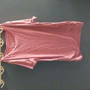 GapFit Maternity Top